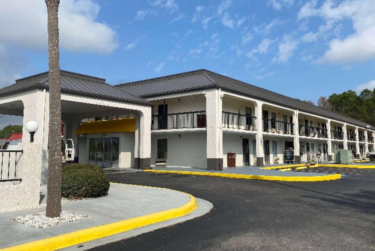 Days Inn By Wyndham Moss Point Pascagoula Exterior photo